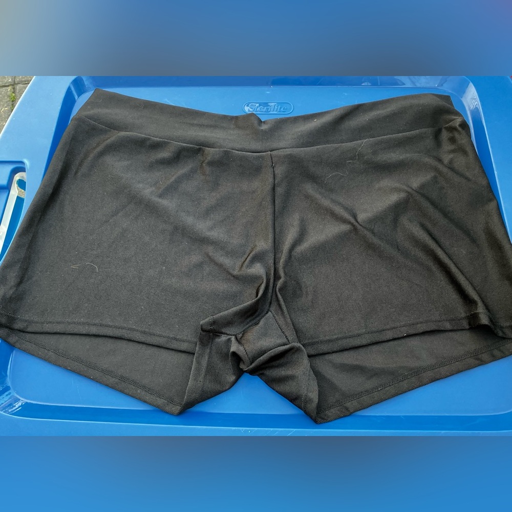 Lightweight thin black layering shorts size 1X/2X
